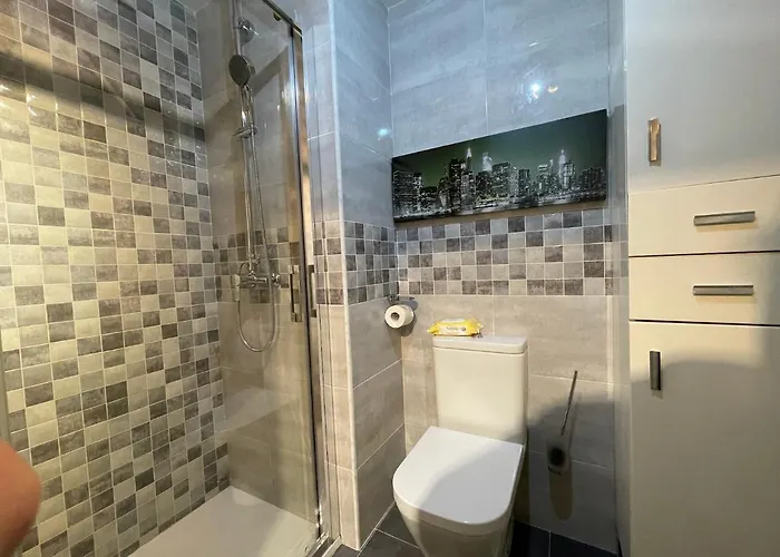 2 Bed Penthouse With Sea View *