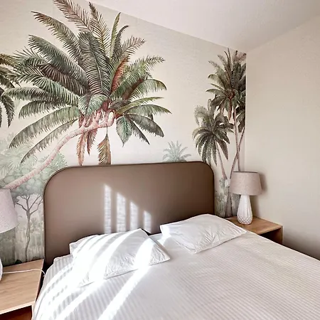 2 Bed Penthouse With Sea View *