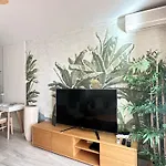 2 Bed Penthouse With Sea View *