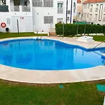 2 Bed Penthouse With Sea View * توريمولينوس