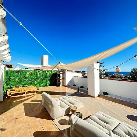 2 Bed Penthouse With Sea View Апартаменты *