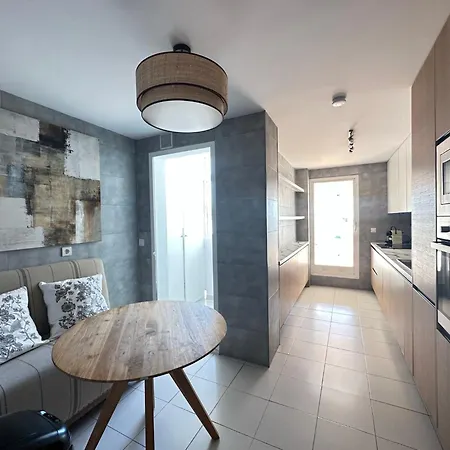 2 Bed Penthouse With Sea View Appartamento *