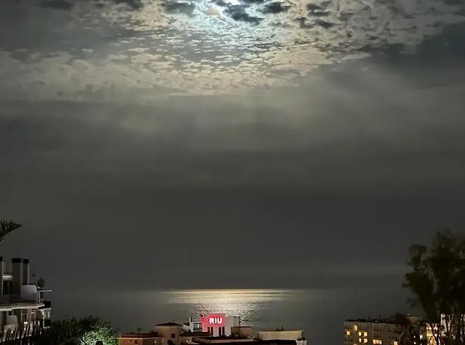 2 Bed Penthouse With Sea View Торремолинос