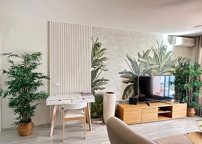 2 Bed Penthouse With Sea View Апартаменты *