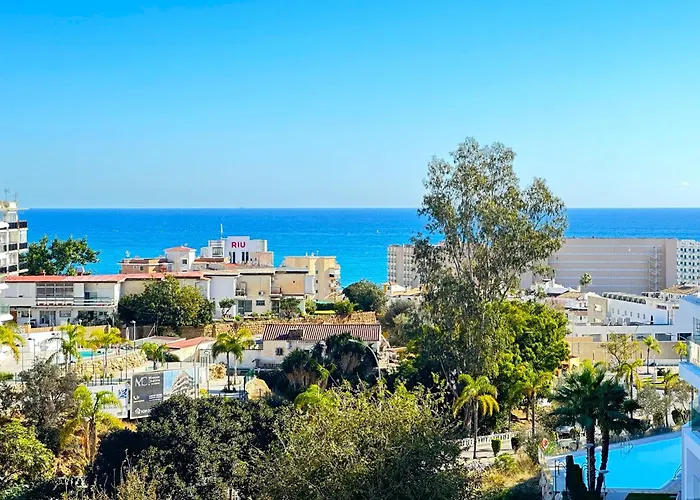 2 Bed Penthouse With Sea View *