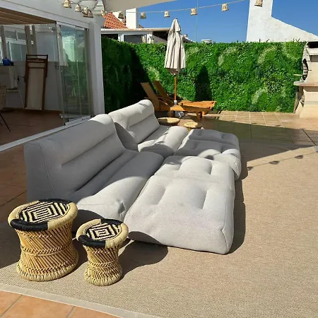 Apartament 2 Bed Penthouse With Sea View