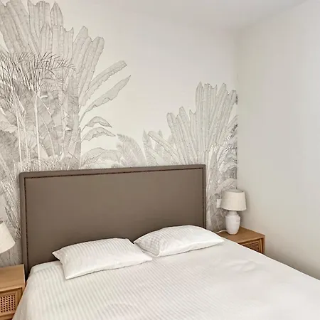 Apartament 2 Bed Penthouse With Sea View *