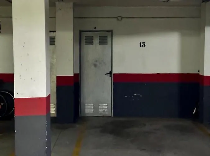 2 Bed Penthouse With Sea View *