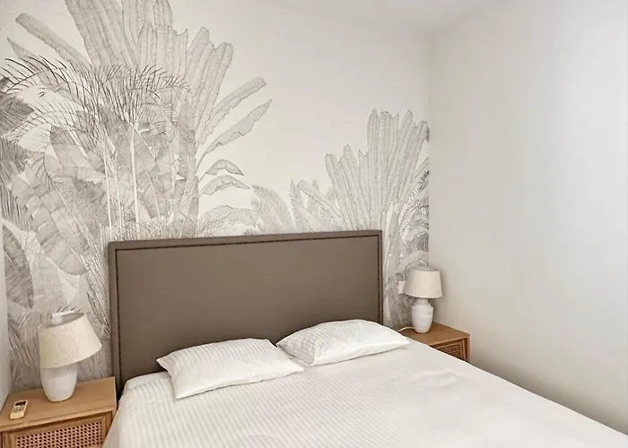 Appartement 2 Bed Penthouse With Sea View *