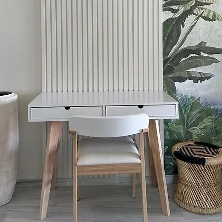 2 Bed Penthouse With Sea View Апартаменты