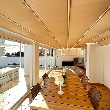 Апартаменты 2 Bed Penthouse With Sea View Торремолинос
